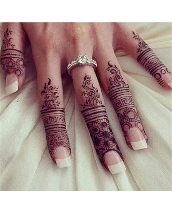 Classic Petal And Peacock Featuring Back Finger Mehndi Design